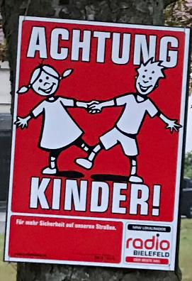 Schild Achtung Kinder